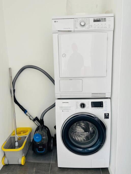 Large 1 Bedroom In Center With Terrace&parking-67b * Luxemburg